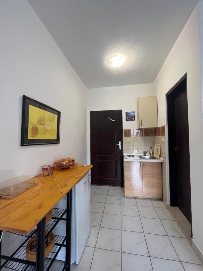 Studio Apartments Kul Budua Esterno foto