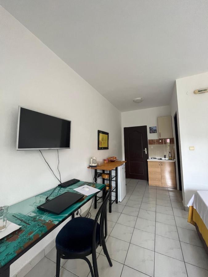Studio Apartments Kul Budua Esterno foto